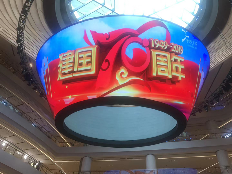 公司花20萬裝修的會議室，竟被客戶吐槽‘像網(wǎng)吧’？高級感會議室的屏幕選擇秘訣”